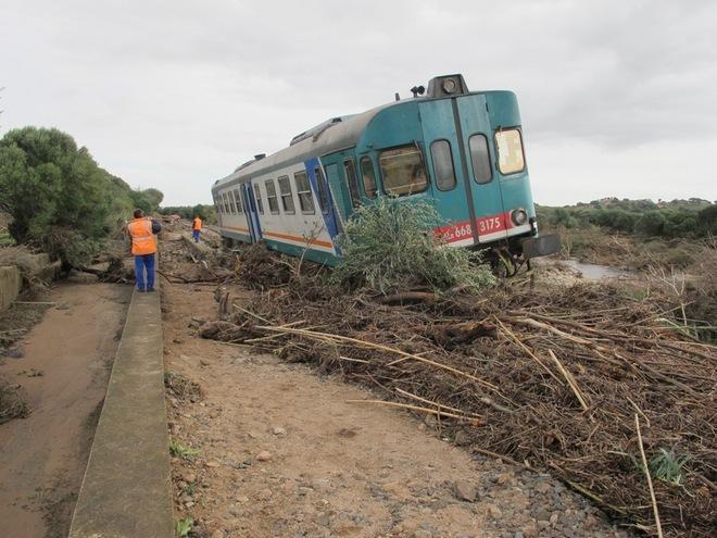Alluvione, dopo un mese riapre la ferrovia Olbia-Chilivani 