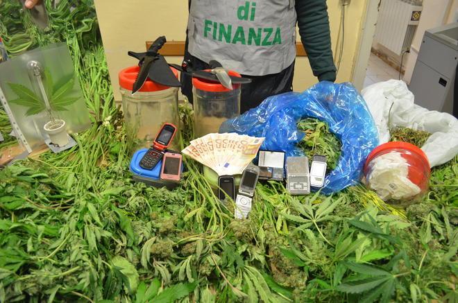 Tre in manette per droga a Follonica 