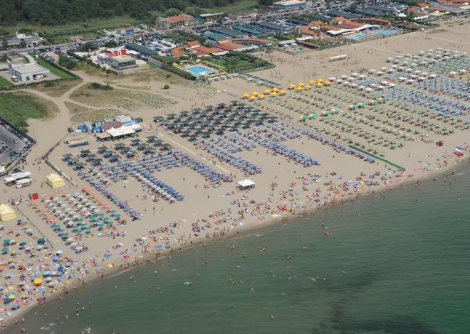Canoni più cari per i bagni con le cabine rimovibili 