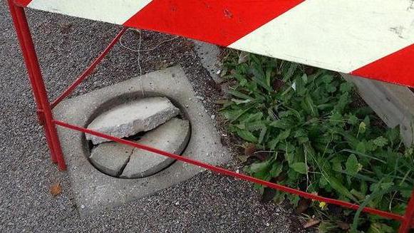 Rubano rame dai lampioni La ciclabile resta al buio