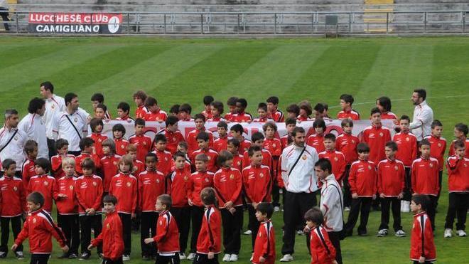 Porta un bimbo allo stadio e paghi solo cinque euro