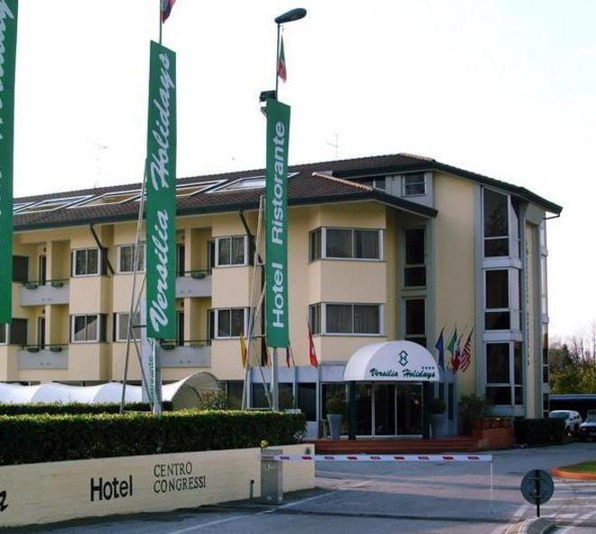 Versilia Holidays rinuncia a investimento milionario 