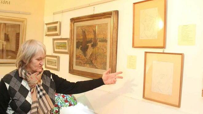 “L’altra vita” I quadri e le poesie in mostra da B.Art