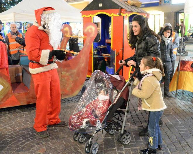 Babbo natale “parcheggia” in corso Matteotti 