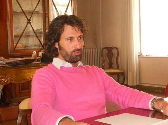 Leone: chiarezza sui costi delle luci natalizie 