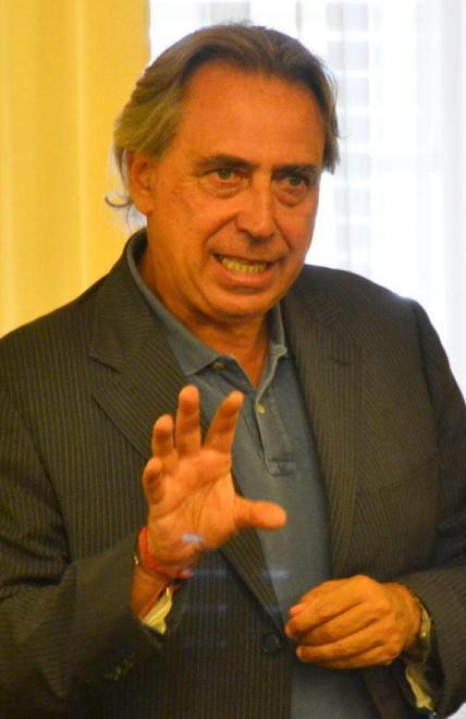 Cosimi apre la porta a un sindaco “esterno” 