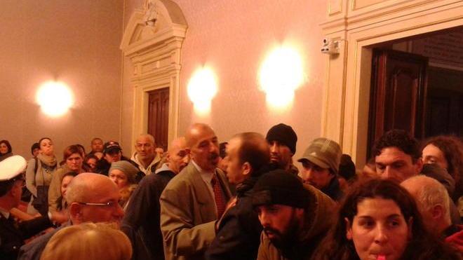 Il vicesindaco al prefetto: «Basta sfratti»