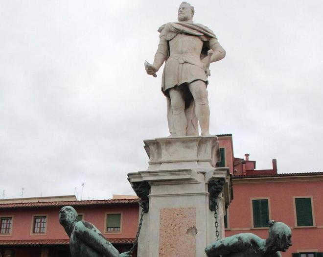 Sarà restaurato il monumento del Quattro Mori 