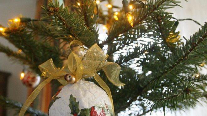 Il decalogo dei vigili del fuoco per un albero di Natale sicuro