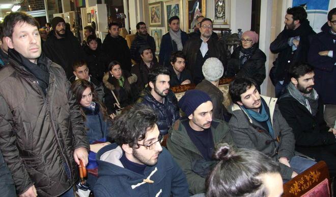 Contributi del Comune, in cento al flash mob