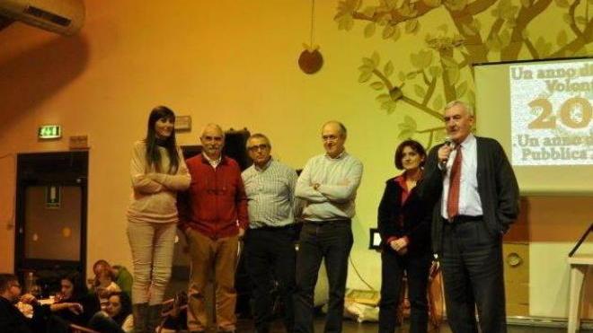 In 300 alla cena degli auguri con i volontari e due sindaci