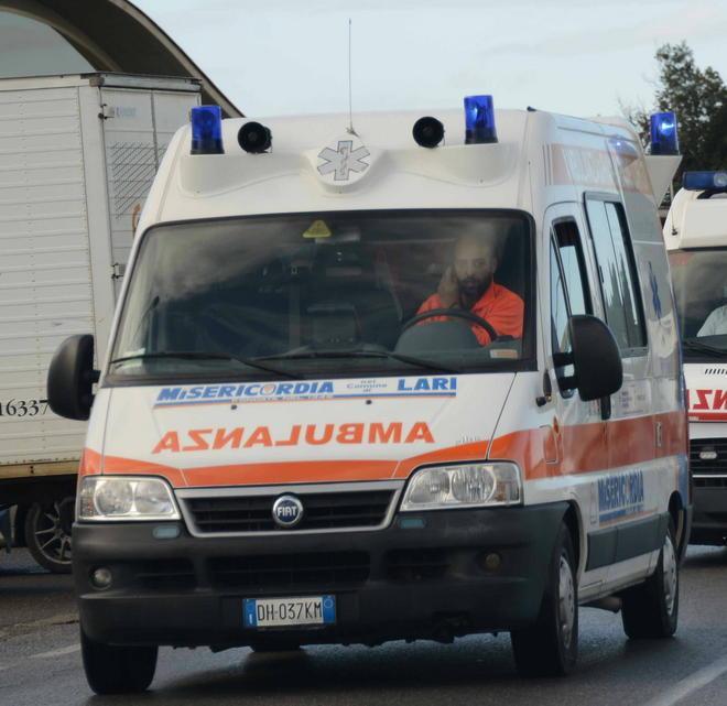 Scontro fra auto e scooter: ferita una trentaseienne