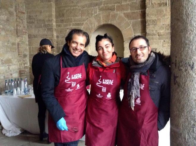 Pranzo di solidarietà con i vip a fare i camerieri 
