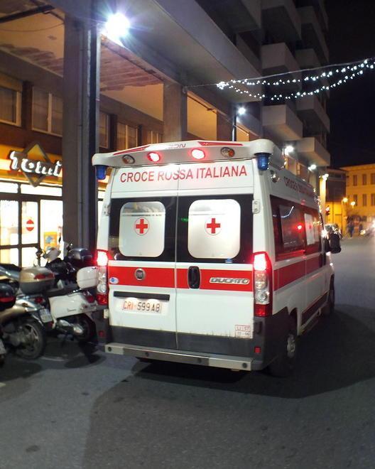 Anziana trovata morta in casa dalla nipote e dai pompieri 