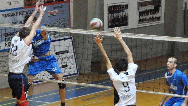 Pallavolo, l’Entomox Vbc Calci chiude il 2013 da capolista 