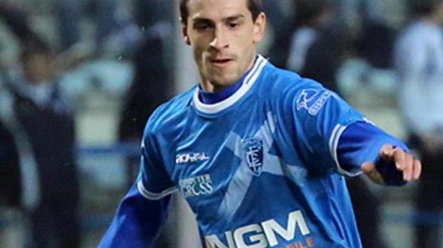 Allenamento con poche indicazioni sotto gli occhi dell’ex Baldini, teloni sul Castellani