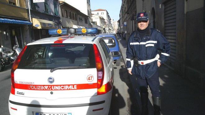 Controlli contro chi sosta nei posti dei disabili