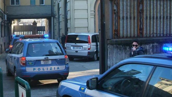 Vessate e picchiate dai genitori, sos di due sorelle