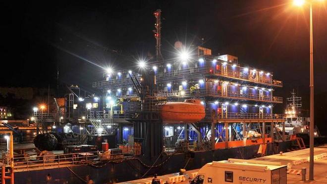 Pioneer, l’albergo galleggiante approda a Portoferraio