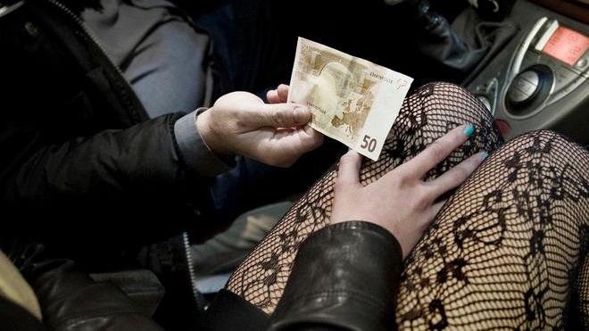 Fioccano le multe, prorogata l’ordinanza anti-prostituzione