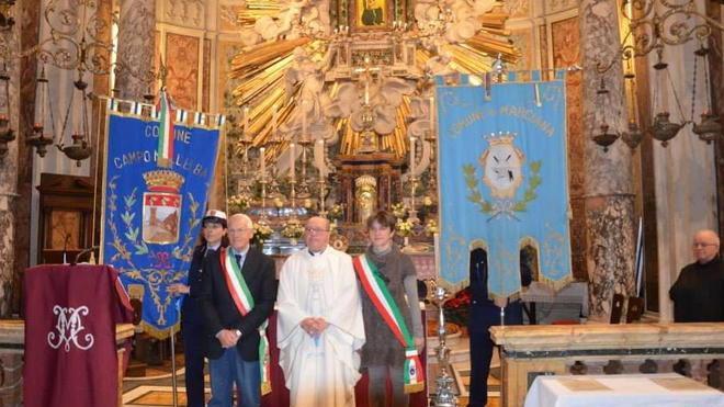 I gonfaloni dei Comuni a Montenero