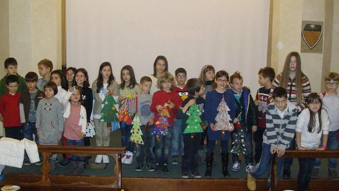 Trecento alberini colorano il Natale sotto la Rocca