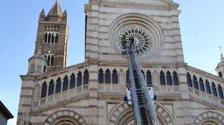 Sos Duomo, intervengono i vigili del fuoco