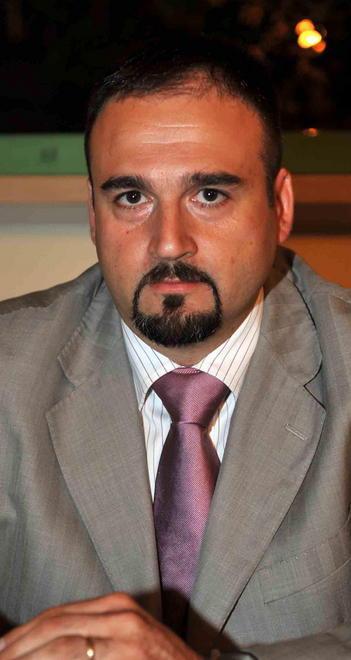 È corsa a quattro nel Pd alle primarie da sindaco 