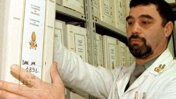 Riscuoteva dal 2011 la pensione da invalida della moglie morta