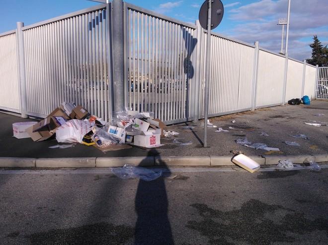 Strade chiuse per la troppa sporcizia
