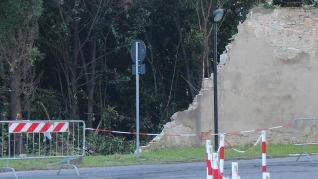 Crolla il muro dell’ospedale