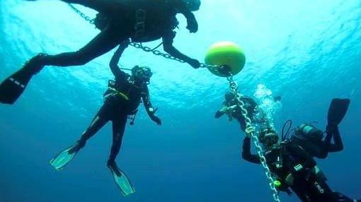 Boe luminose per i sub con 11 punti di immersione