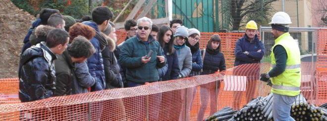 I geometri del domani a lezione in cantiere 