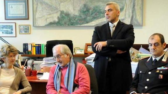 Ora si cercano i complici e i testimoni
