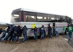 L'Empoli espugna l'Adriatico: l'impresa dei tifosi che spingono... il pullman 