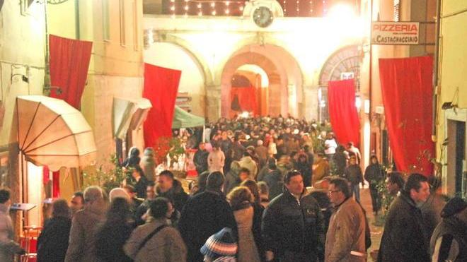 Musica e brindisi con feste nelle piazze aspettando il 2014