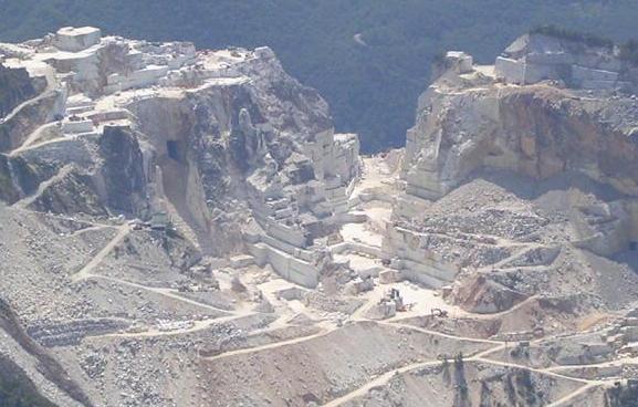 Cave, l’Arpat: com’è difficile controllare 