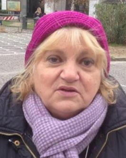 L’anziana senza tetto e quella casa vuota
