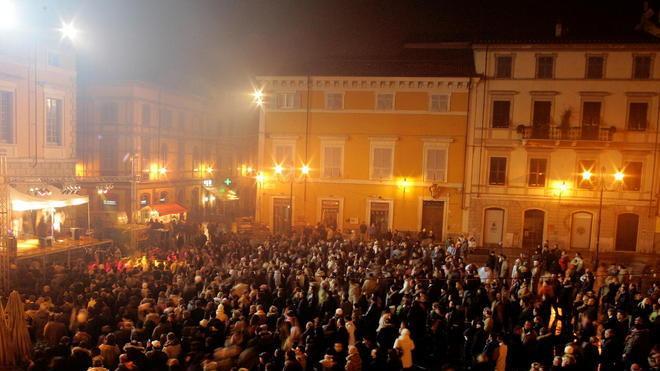 Musica e colori in piazza per dare il benvenuto al 2014