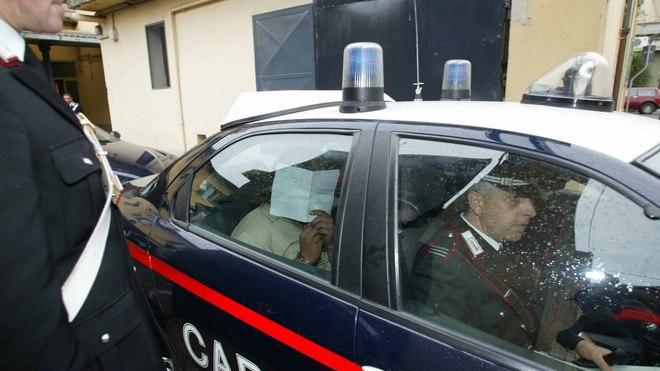 Non sopporta più la moglie: «Voglio tornare in carcere»