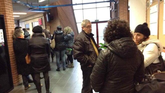 Centinaia di licenziamenti, code alla Fil e ai patronati