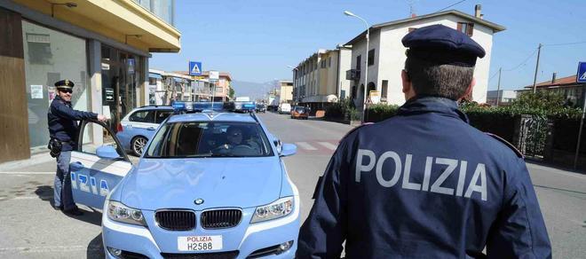 Pensionato picchiato e derubato all’uscita dalle Poste 