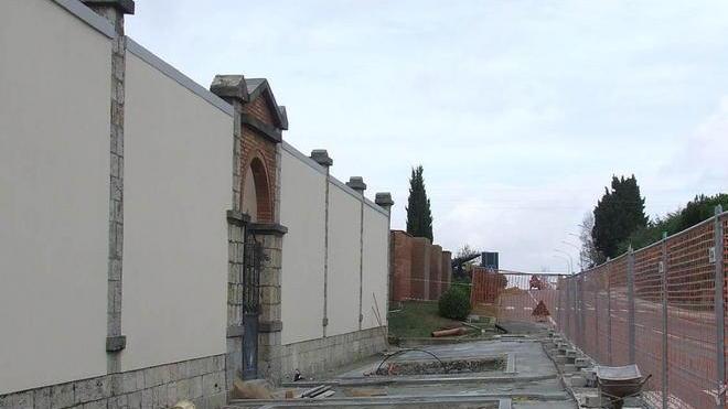 Sì alle salme forestiere, ma solo per “giusta causa”