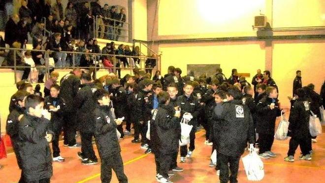 Romaiano calcio dal raduno al palazzetto alla cena dei giovani