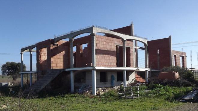 Fabbricati ad uso agricolo trasformati in villette, nuovi sequestri ad Assemini