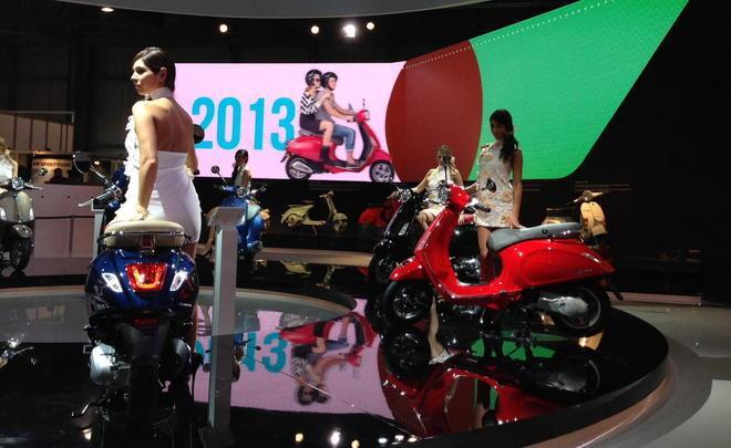 Una Sprint eco-vintage, in sella alla nuova Vespa 