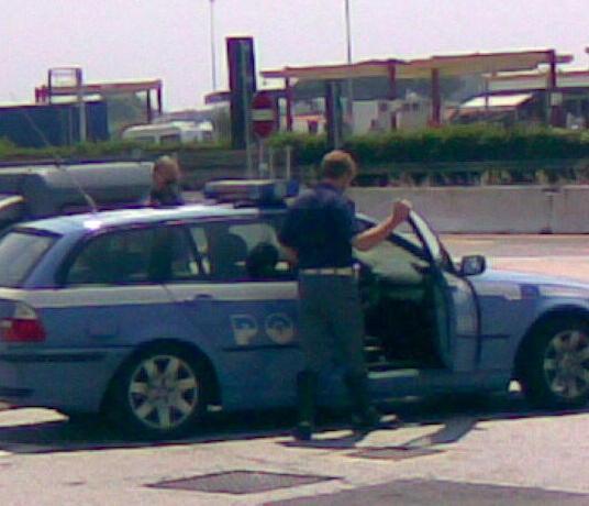 Fuga per non pagare la benzina: beccati