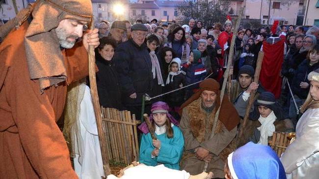 Centoventi persone animeranno il presepe vivente