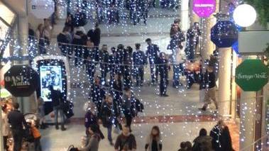 Prato, partiti i saldi: code già in apertura al Centro I Gigli
