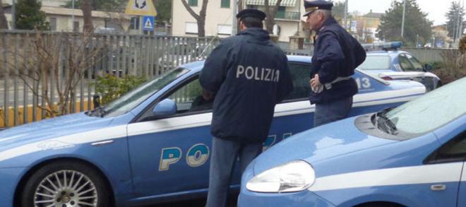 Ricettavano auto rubate denunciati dalla polizia 